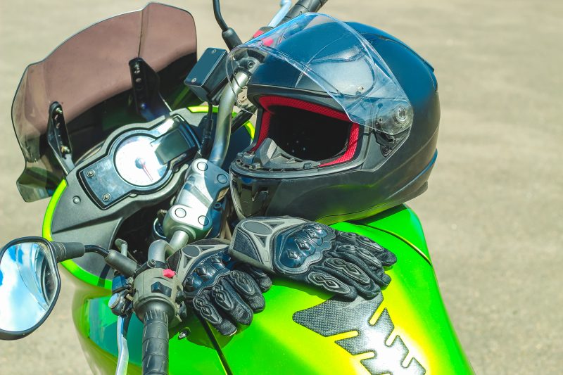 Šildomos motociklo rankenos žiemą užtikrinančios vairuotojo saugumą